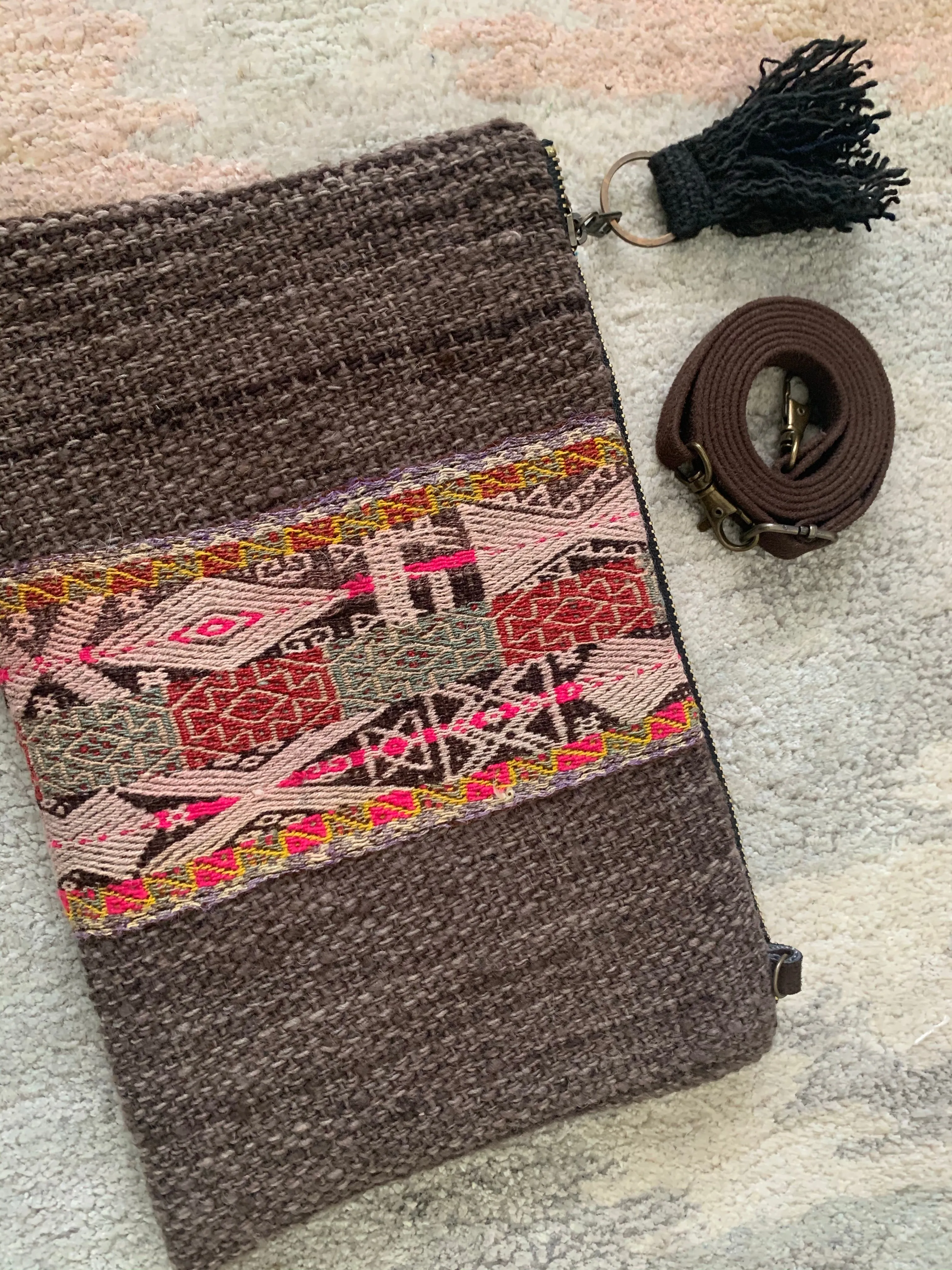 Cinturon Convertible Bag in Brown (MORE TEXTILES)