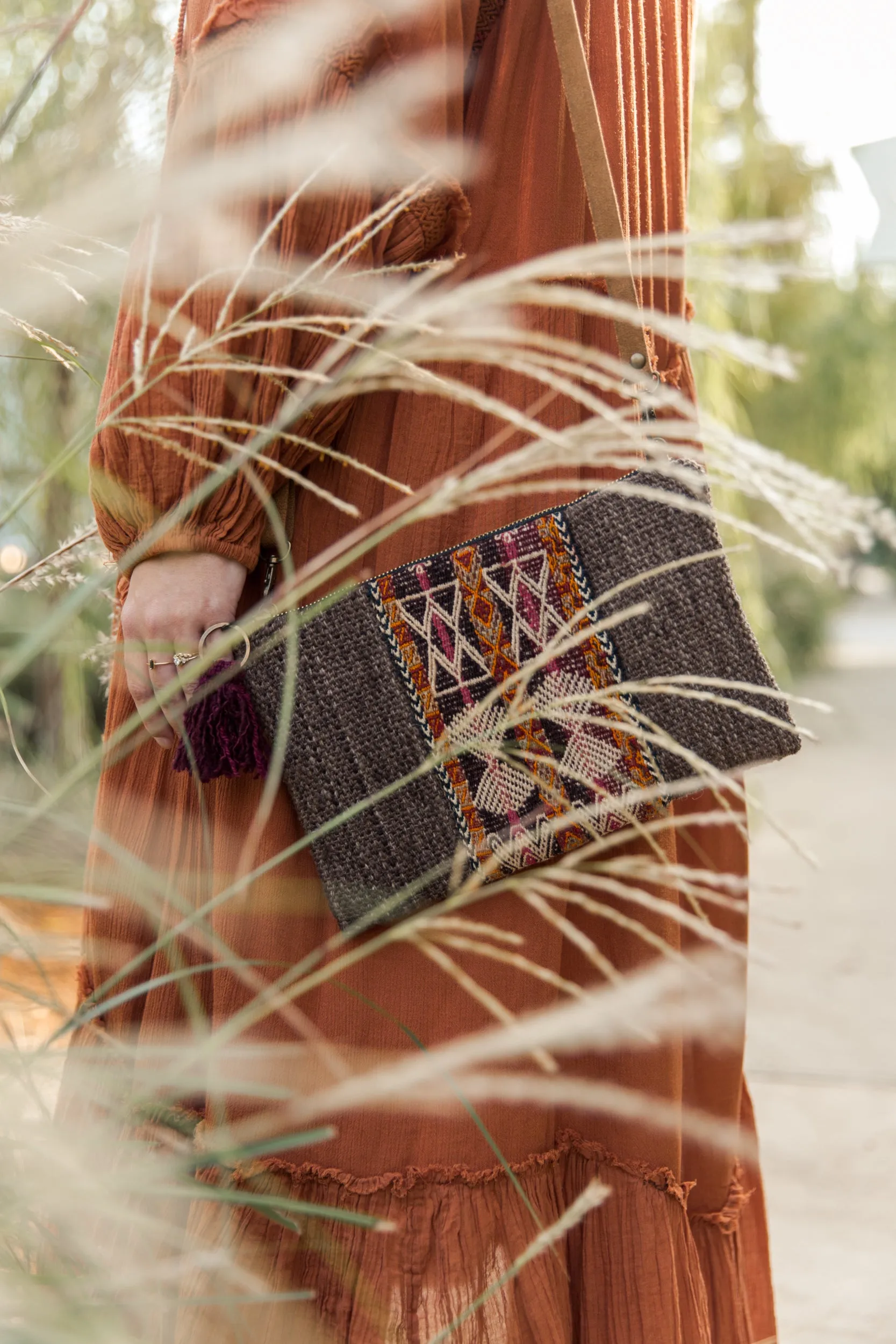 Cinturon Convertible Bag in Brown (MORE TEXTILES)