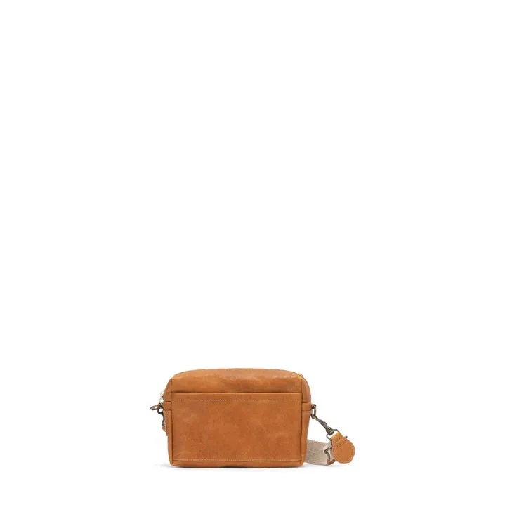 Tracolla Large Crossbody Bag in cognac by Uashmama